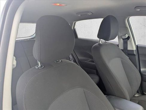 Used 2025 Hyundai Kona SE FWD image 18