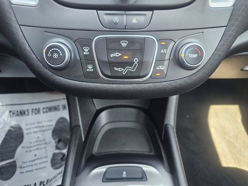 Used 2022 Chevrolet Malibu LS FWD image 39