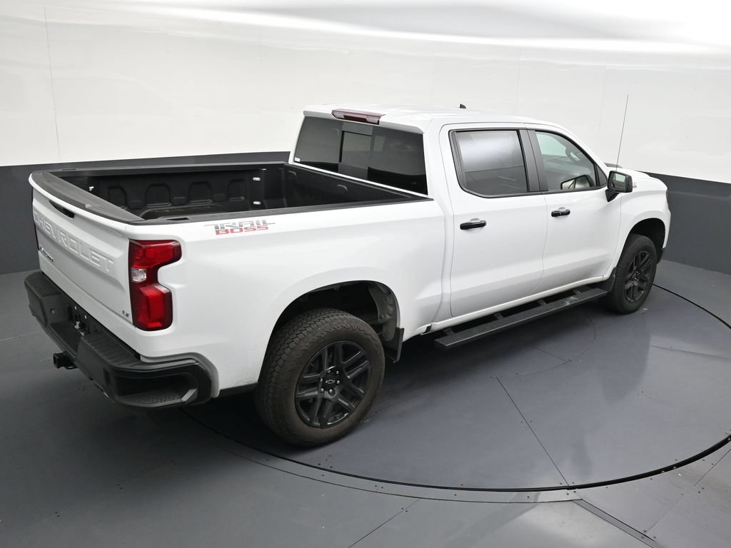 Used 2025 Chevrolet Silverado 1500 LT Trail Boss w/ Convenience Package II AWD/4WD image 16