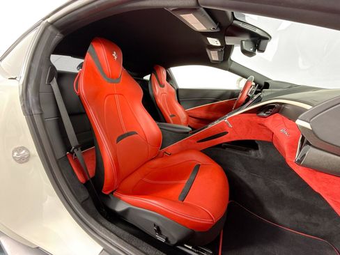 Used 2023 Ferrari Roma RWD image 28