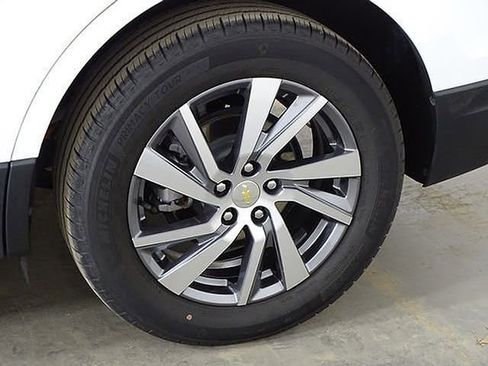 Used 2022 Chevrolet Equinox Premier w/ LPO, Floor Liner Package FWD image 36