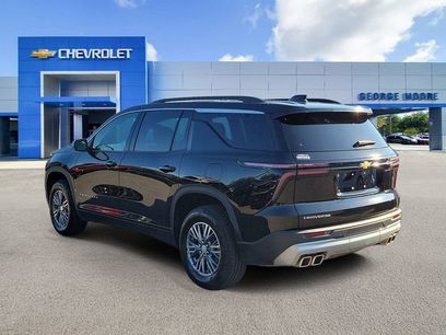 Certified 2025 Chevrolet Traverse LT