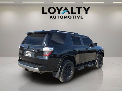 Used 2023 Toyota 4Runner TRD Off-Road Premium w/ Off Road Premium Plus Package image 5