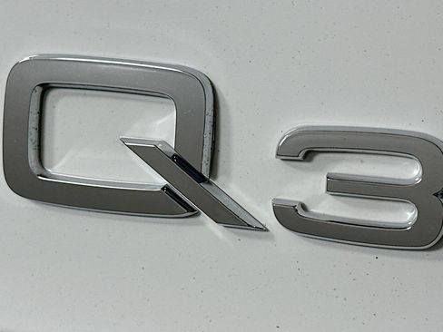 Used 2022 Audi Q3 2.0T Premium w/ Convenience Package image 10