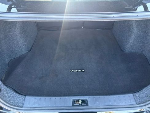 Used 2025 Nissan Versa SV FWD image 29