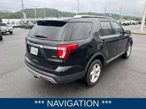 Used 2017 Ford Explorer XLT w/ Equipment Group 202A AWD/4WD image 4