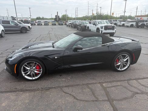 Used 2015 Chevrolet Corvette Stingray Convertible w/ 3LT Preferred Equipment Group RWD image 5