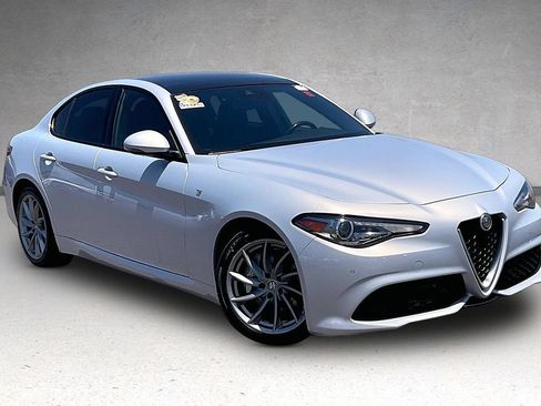 Used 2022 Alfa Romeo Giulia Ti w/ Active Assist Plus Package RWD image 2