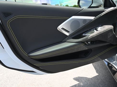 Used 2024 Chevrolet Corvette Stingray Premium Cpe RWD image 20
