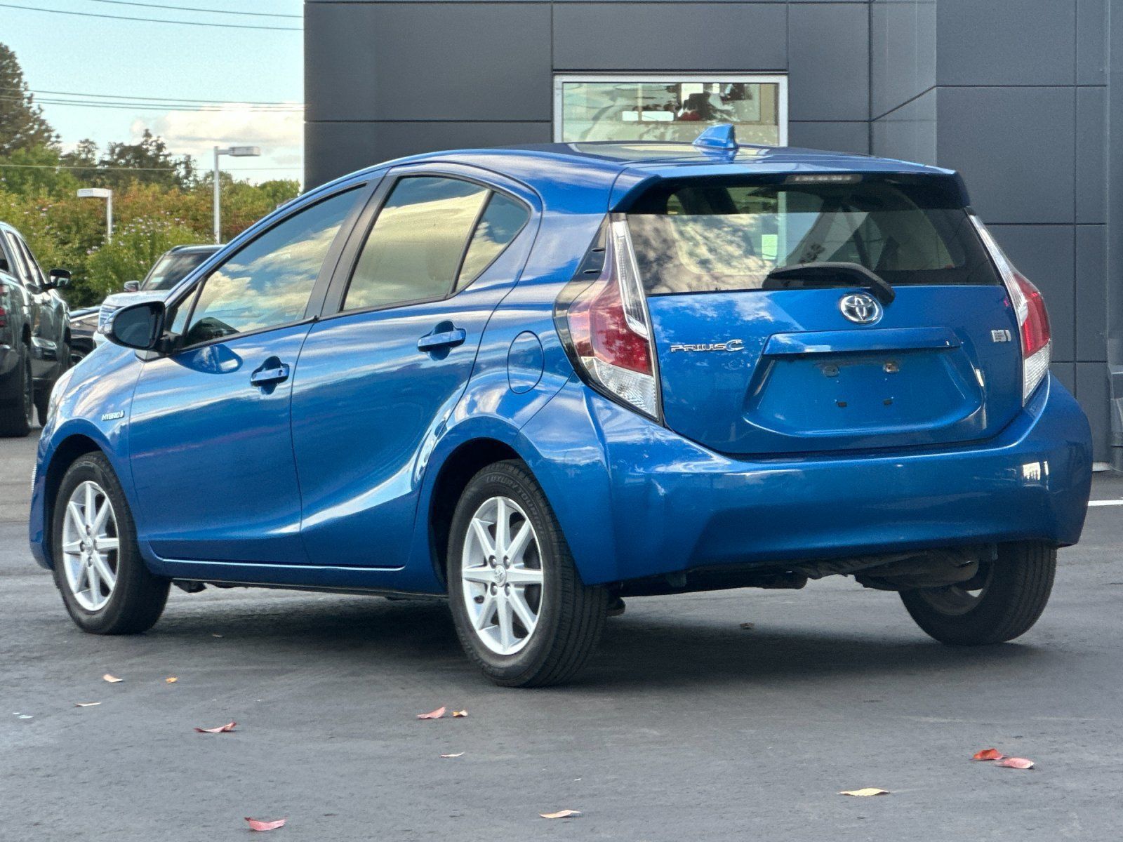 Used 2016 Toyota Prius C Four FWD image 5