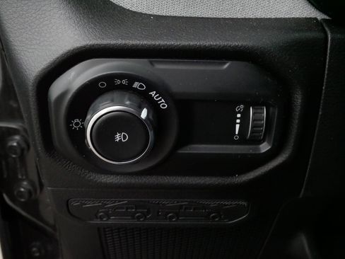 Used 2025 Jeep Wrangler Unlimited Sport AWD/4WD image 27
