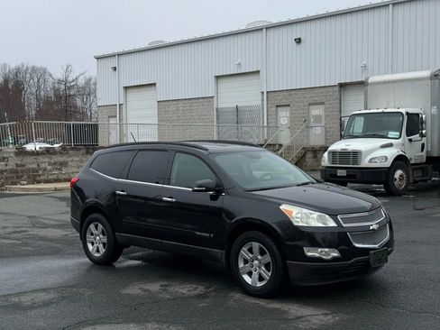Used 2009 Chevrolet Traverse LT image 6