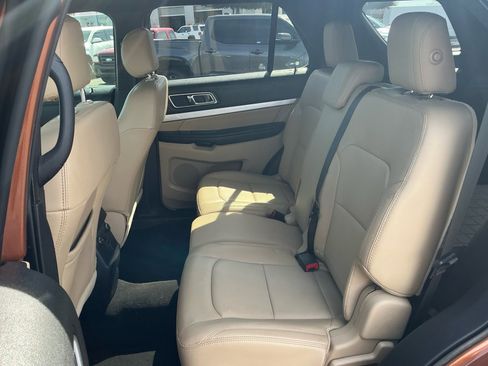 Used 2017 Ford Explorer XLT w/ Equipment Group 202A image 17