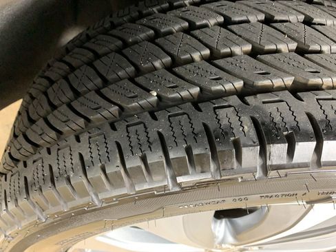 Used 2022 Mercedes-Benz GLE 350 4MATIC w/ Premium Package image 38