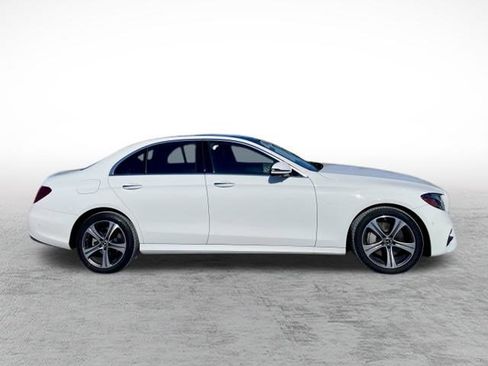Used 2020 Mercedes-Benz E 350 4MATIC Sedan image 4