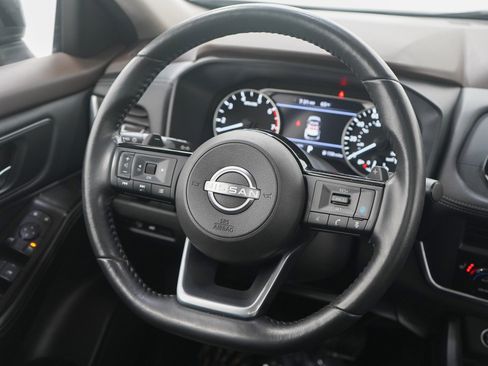 Used 2023 Nissan Rogue SV w/ SV Premium B Package image 14