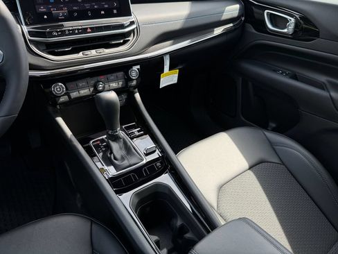 New 2026 Jeep Compass Latitude AWD/4WD image 20