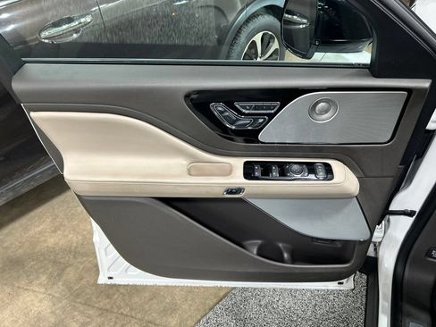 Used 2020 Lincoln Aviator Reserve w/ Equipment Group 202A AWD/4WD image 6