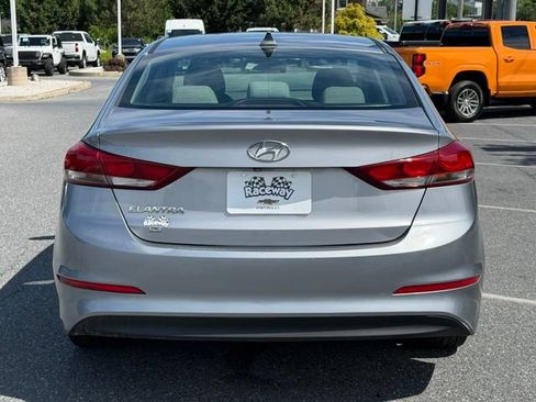 Used 2017 Hyundai Elantra SE w/ SE A/T Tech Package 03 FWD image 6