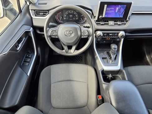 Used 2025 Toyota RAV4 XLE FWD image 14