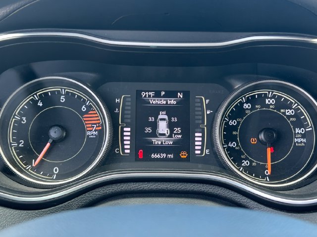 Used 2019 Jeep Cherokee Latitude w/ Popular Appearance Group AWD/4WD image 21