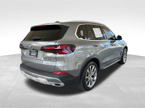 Used 2026 BMW X5 sDrive40i image 3