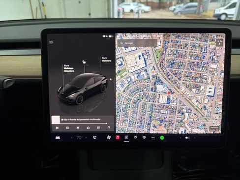 Used 2023 Tesla Model Y 2WD image 32