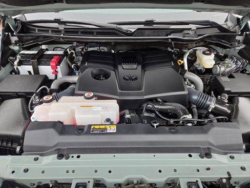 Used 2024 Toyota Tundra Limited image 32