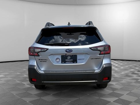 Used 2025 Subaru Outback Onyx Edition AWD/4WD image 4