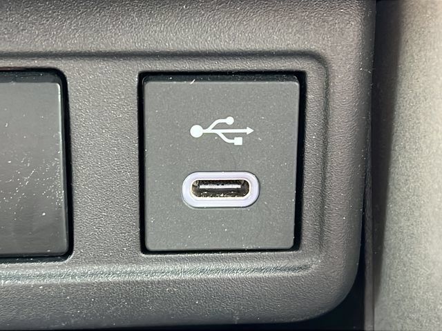 Used 2024 Toyota Corolla Cross AWD Hybrid image 17