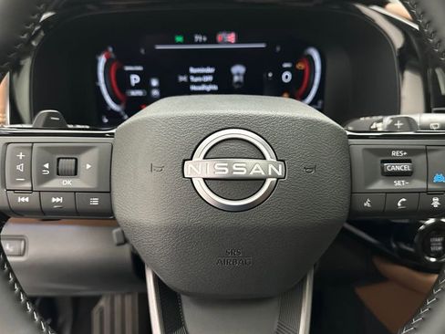 New 2026 Nissan Pathfinder Platinum AWD/4WD image 14