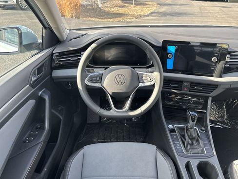 New 2026 Volkswagen Jetta SE FWD image 15