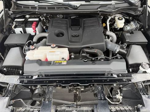 Used 2024 Toyota Tundra SR5 w/ SR5 Convenience Package AWD/4WD image 21