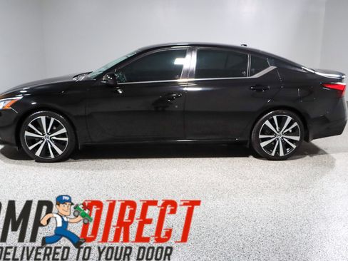 Used 2022 Nissan Altima 2.5 SR FWD image 10