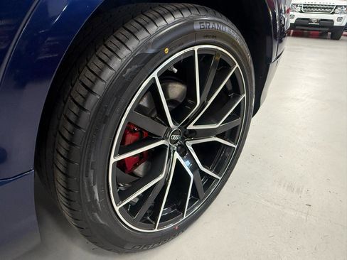 Used 2022 Audi Q8 Prestige w/ Prestige Package AWD/4WD image 10