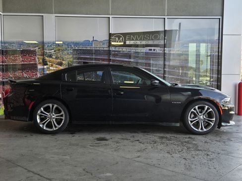 Used 2022 Dodge Charger R/T image 4