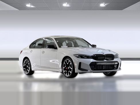 New 2026 BMW 330i Sedan w/ M Sport Package image 6