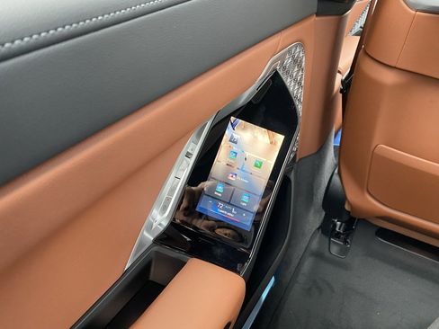 New 2026 BMW 760i xDrive w/ Executive Package image 8