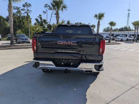 Used 2023 GMC Sierra 1500 SLT w/ SLT Premium Package AWD/4WD image 4