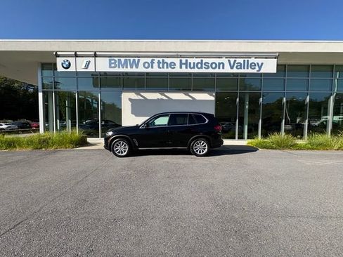 Used 2023 BMW X5 xDrive40i w/ Premium Package AWD/4WD image 1