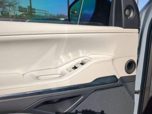 New 2026 Lincoln Navigator L Premier image 12