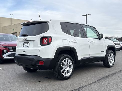 Used 2023 Jeep Renegade Latitude image 7