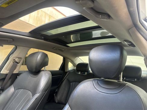 Used 2018 Genesis G80 3.8 w/ Option Group 02 image 11