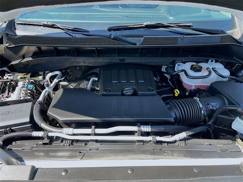 Used 2025 Chevrolet Silverado 1500 LT image 30