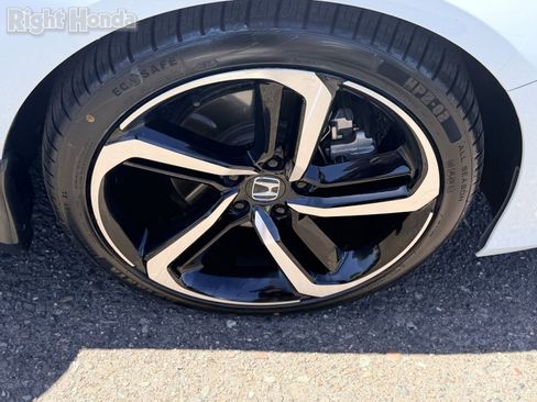 Used 2022 Honda Accord Sport image 11