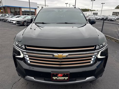 Used 2023 Chevrolet Tahoe High Country image 3