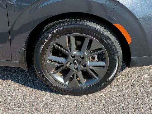 Used 2021 Kia Soul EX FWD image 11
