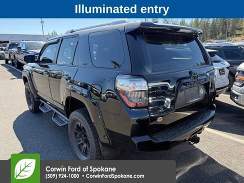 Used 2016 Toyota 4Runner SR5 AWD/4WD image 7