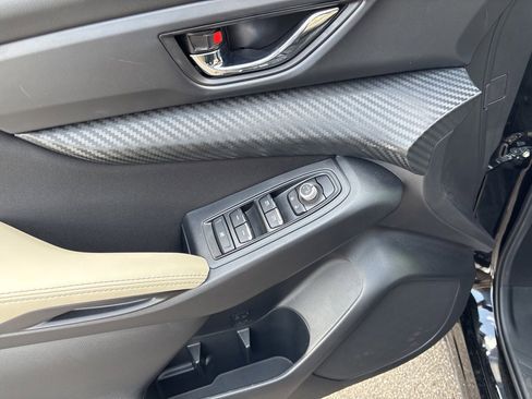 Used 2025 Subaru Ascent Premium image 9