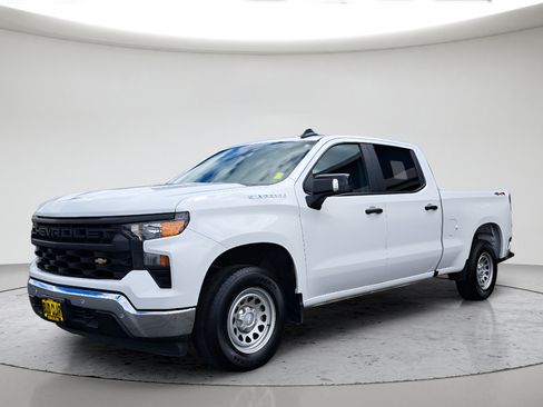Used 2024 Chevrolet Silverado 1500 W/T w/ WT Value Package AWD/4WD image 2